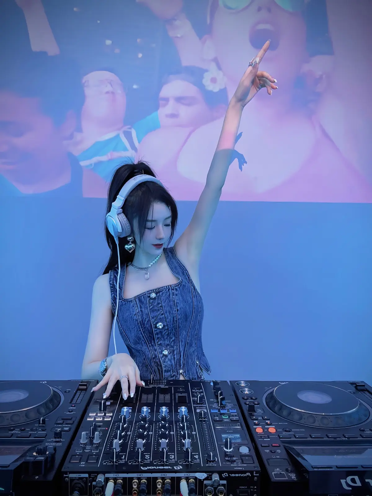 抖音最新流行新歌DJ音乐下载：网络超火环绕劲爆重低音歌曲DJ舞曲MP3打包下载