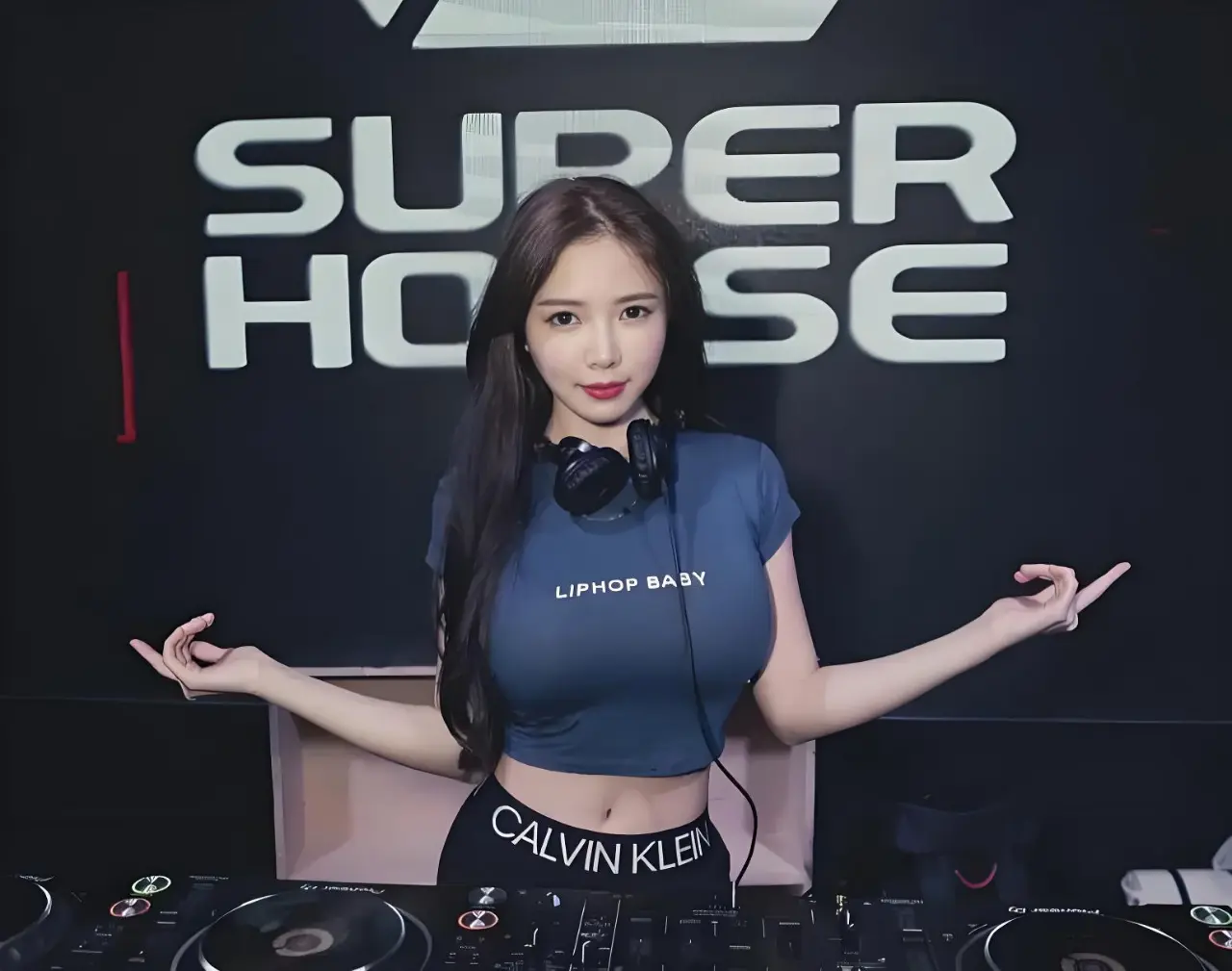 DJ歌曲合集下载-最新dj车载音乐下载-中文DJ劲爆舞曲夜店蹦迪歌曲大全